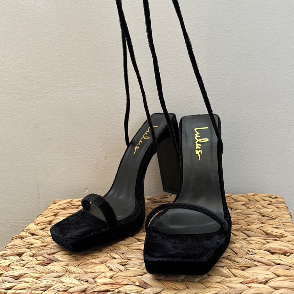 Lulus tie-up heels